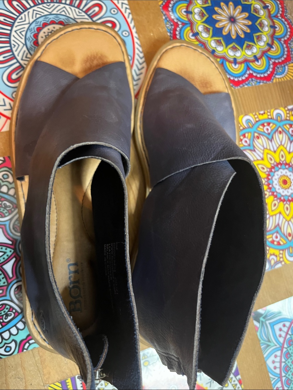 Born Women's Iwa Flat Leather Sandal Navy Marine Sz 8 - Picture 8 of 10